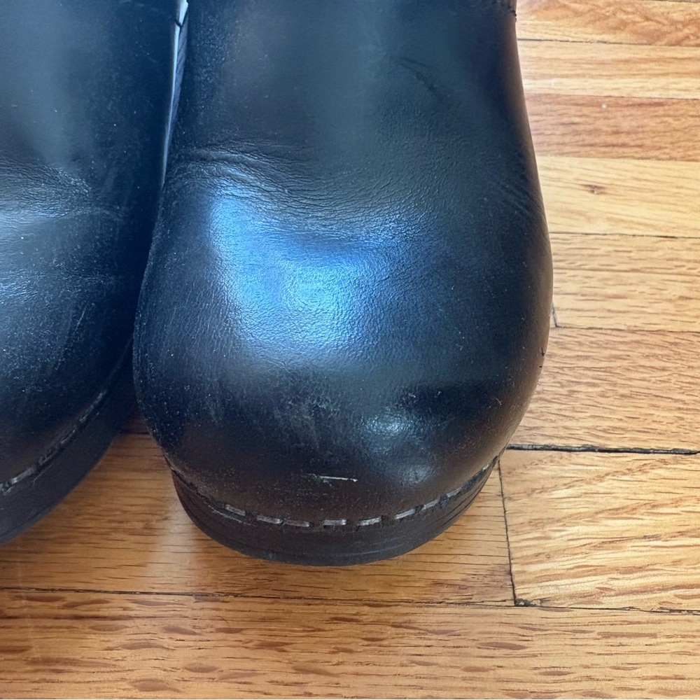 Dansko Professional Clogs - Picture 5 of 9